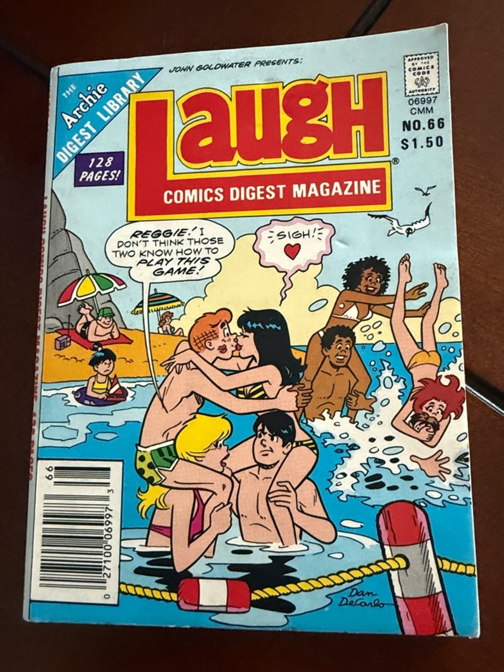 Archie Comics Digest Magazines - Red & Blue Covers - Picture 3 of 6